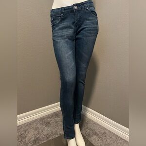 Cool - G Women's Blue Low Rise Rhinestone & Embellished P Skinny Jeans Size 5